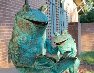 nancy-guinn-library-frog_cropped2